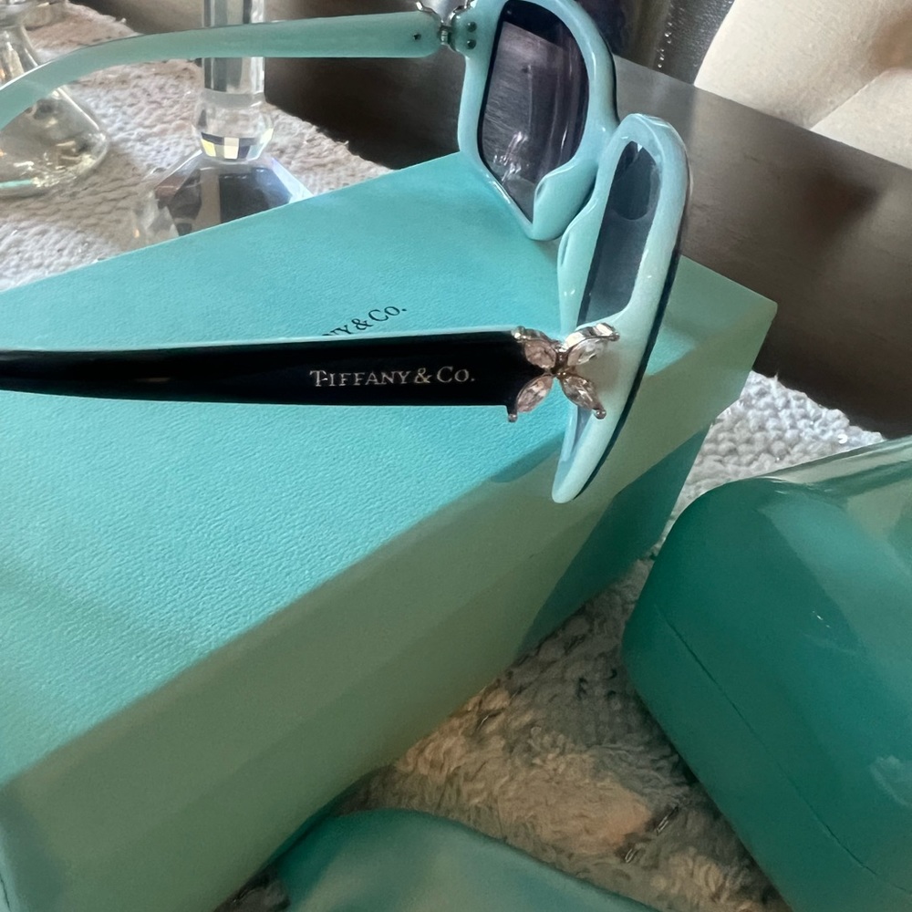 Tiffany sunglasses with crystals